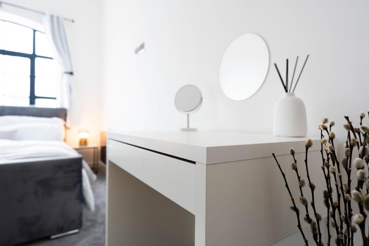 Вилла Stunning Townhouse With Pool Table Бирмингем Экстерьер фото